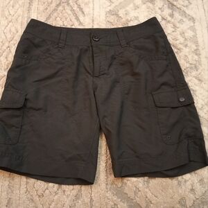 Columbia Women's Size 4 Dark Green Chino Omni-Wick Modern Fit Hiking Shorts